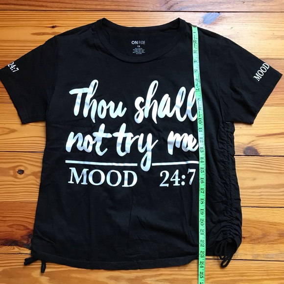 On Fire Black White Graphic Tee Side Lace, EUC, 1X - Picture 6 of 12